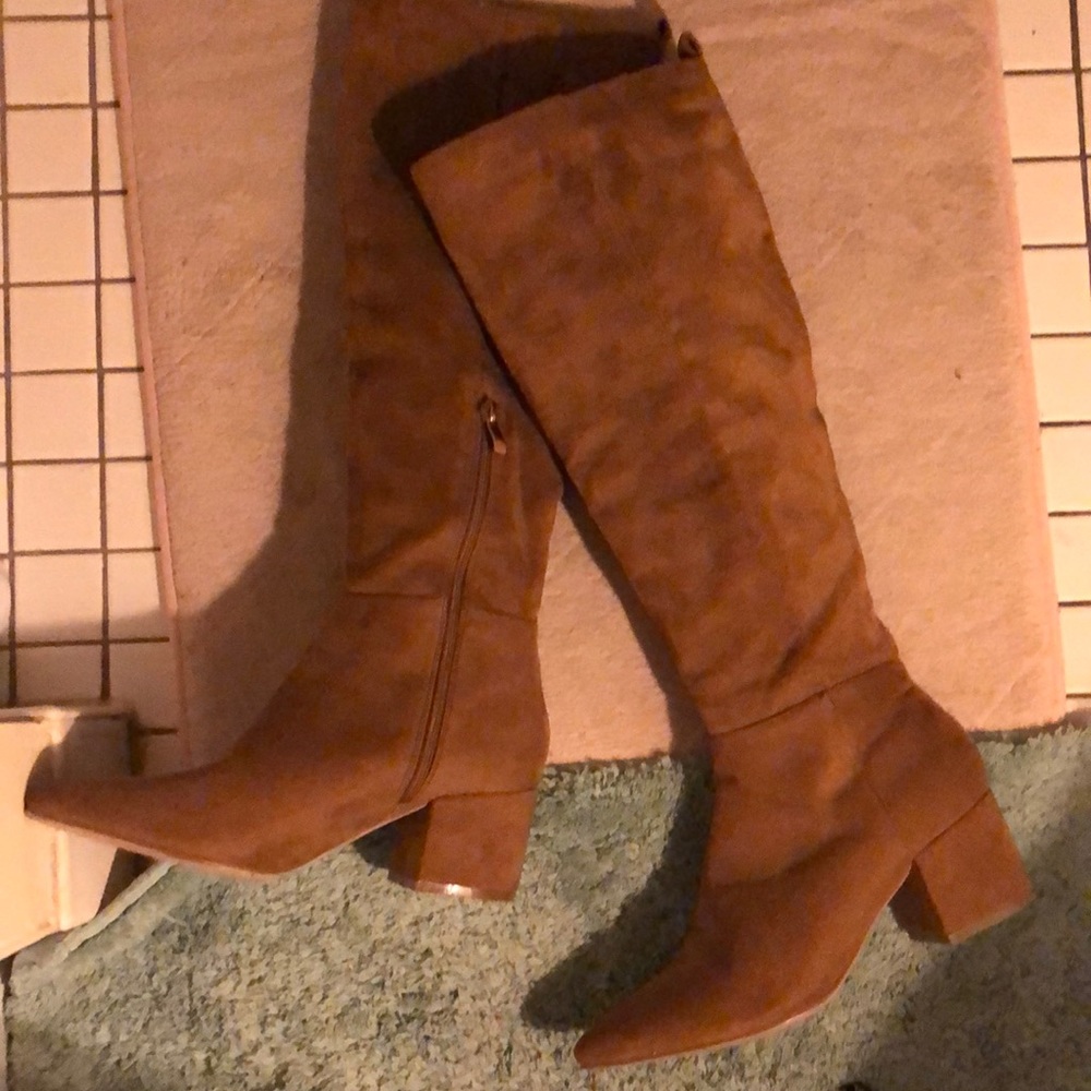 Brown suede boots- size 7 knee high stacked heel low comfortable for workwear